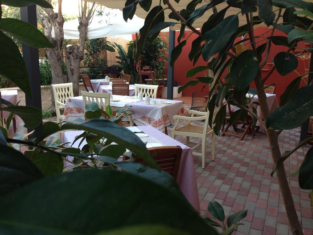 Locanda Degli Artisti Tortoli Exterior photo